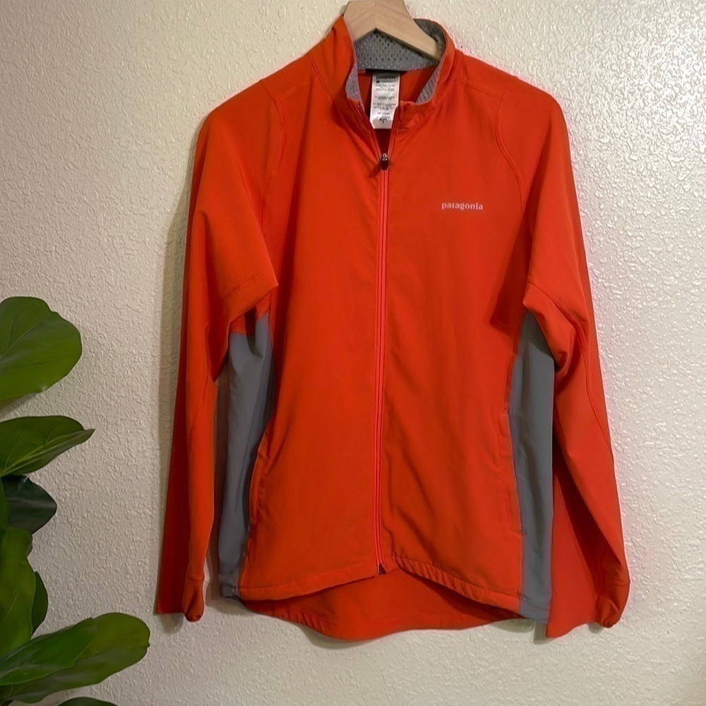 PATAGONIA lightweight full zip up jacket